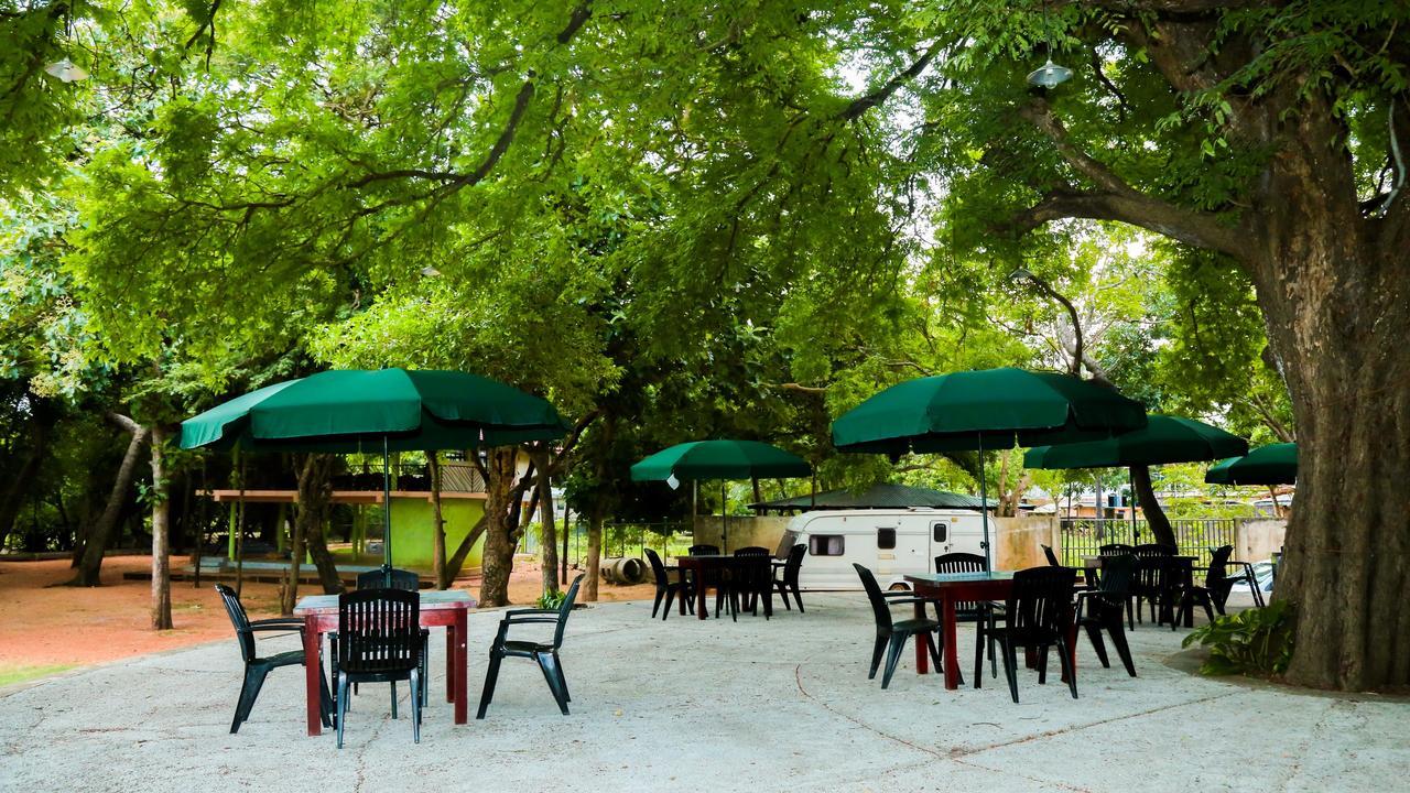 Malwathu Oya Caravan Park Bed and Breakfast Anuradhapura Eksteriør billede