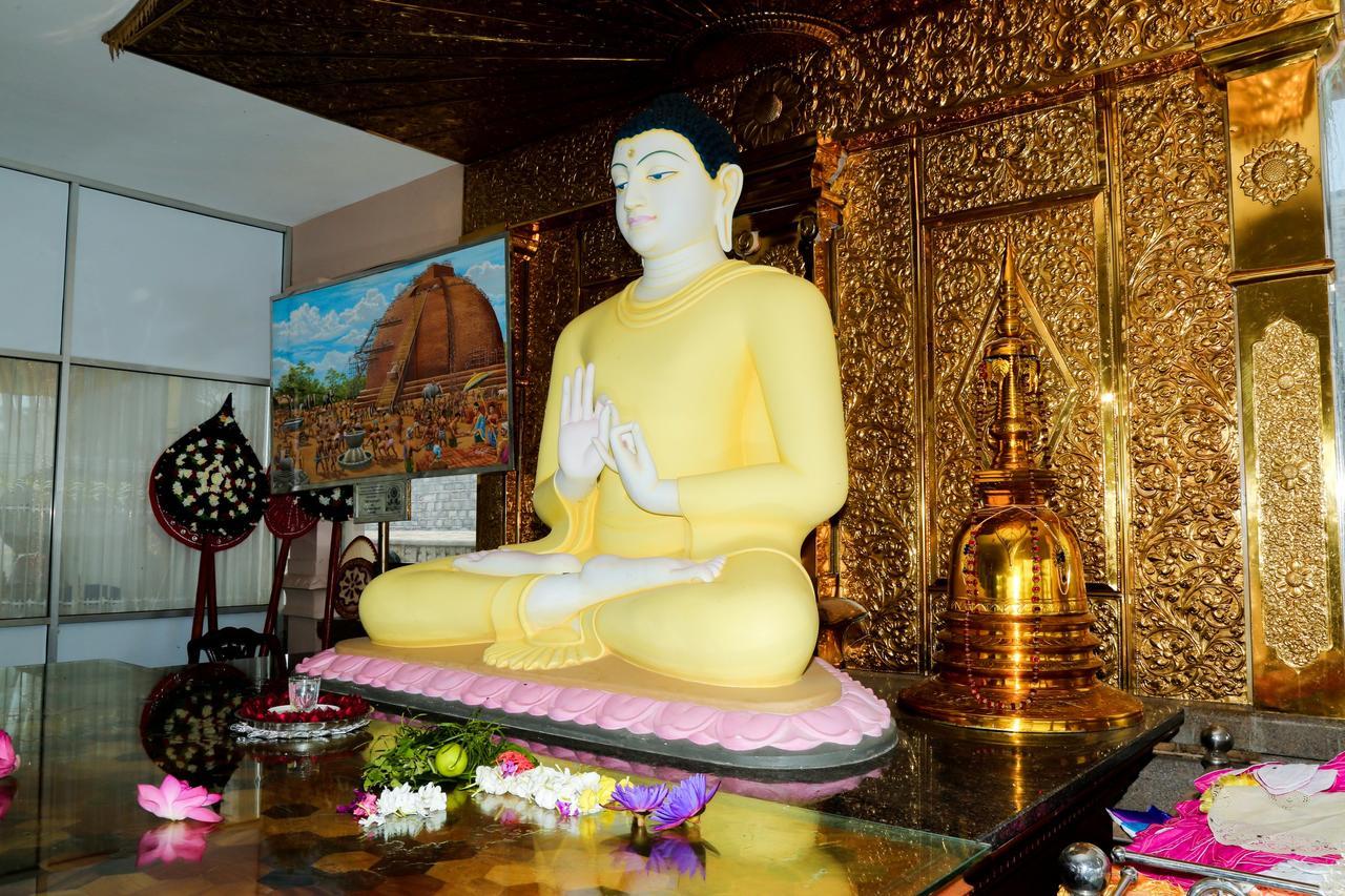 Malwathu Oya Caravan Park Bed and Breakfast Anuradhapura Eksteriør billede
