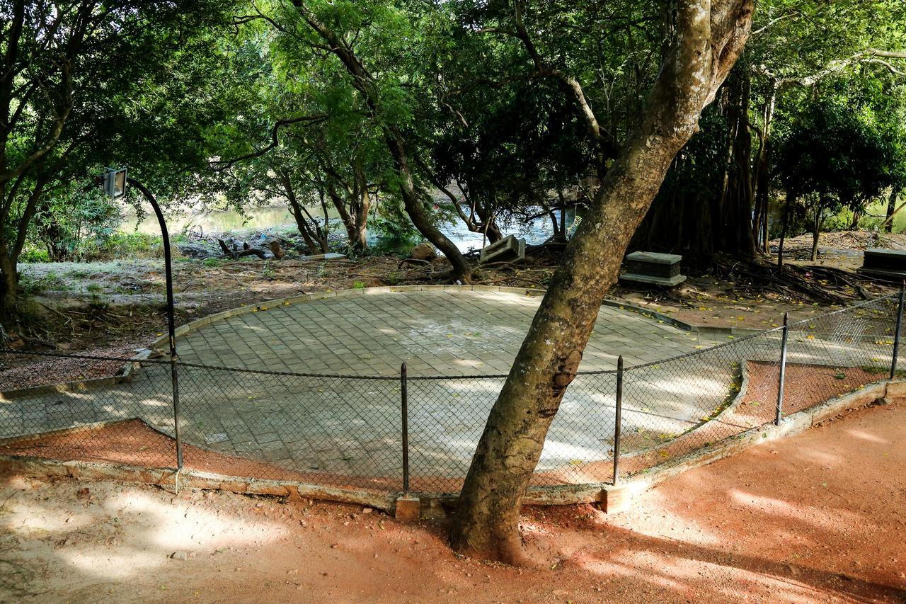 Malwathu Oya Caravan Park Bed and Breakfast Anuradhapura Eksteriør billede