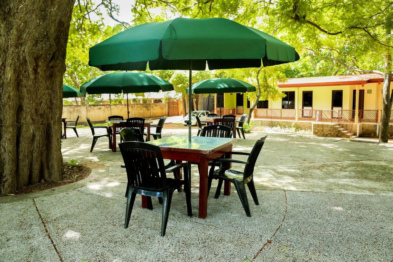 Malwathu Oya Caravan Park Bed and Breakfast Anuradhapura Eksteriør billede